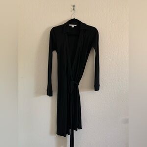 DIANE VON FURSTENBERG  Icon Black Classic Wrap Dress Size 2 Jeanne Two